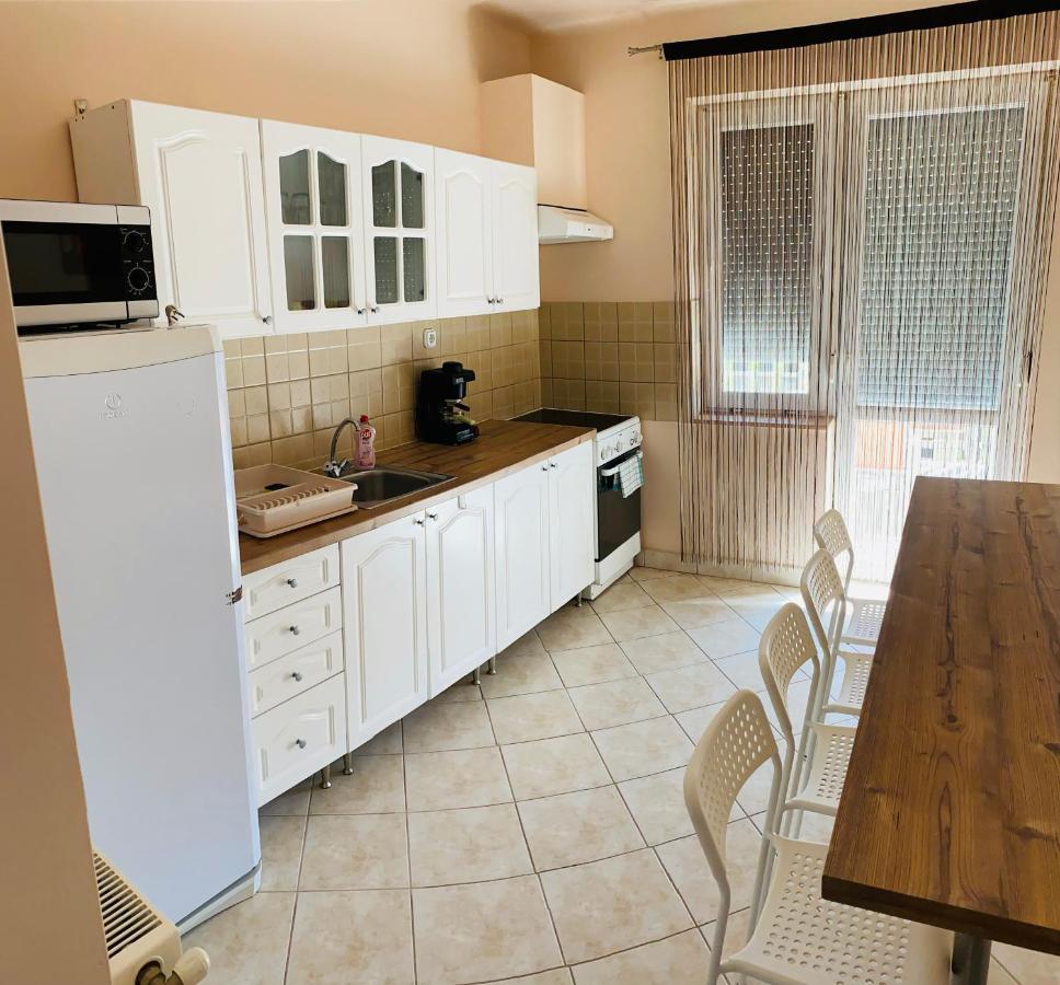 Pandora Pool Apartman Hajdúszoboszló Екстериор снимка