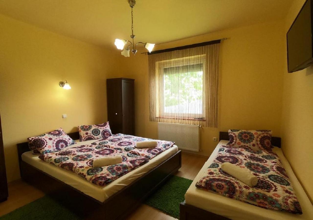 Pandora Pool Apartman Hajdúszoboszló Екстериор снимка