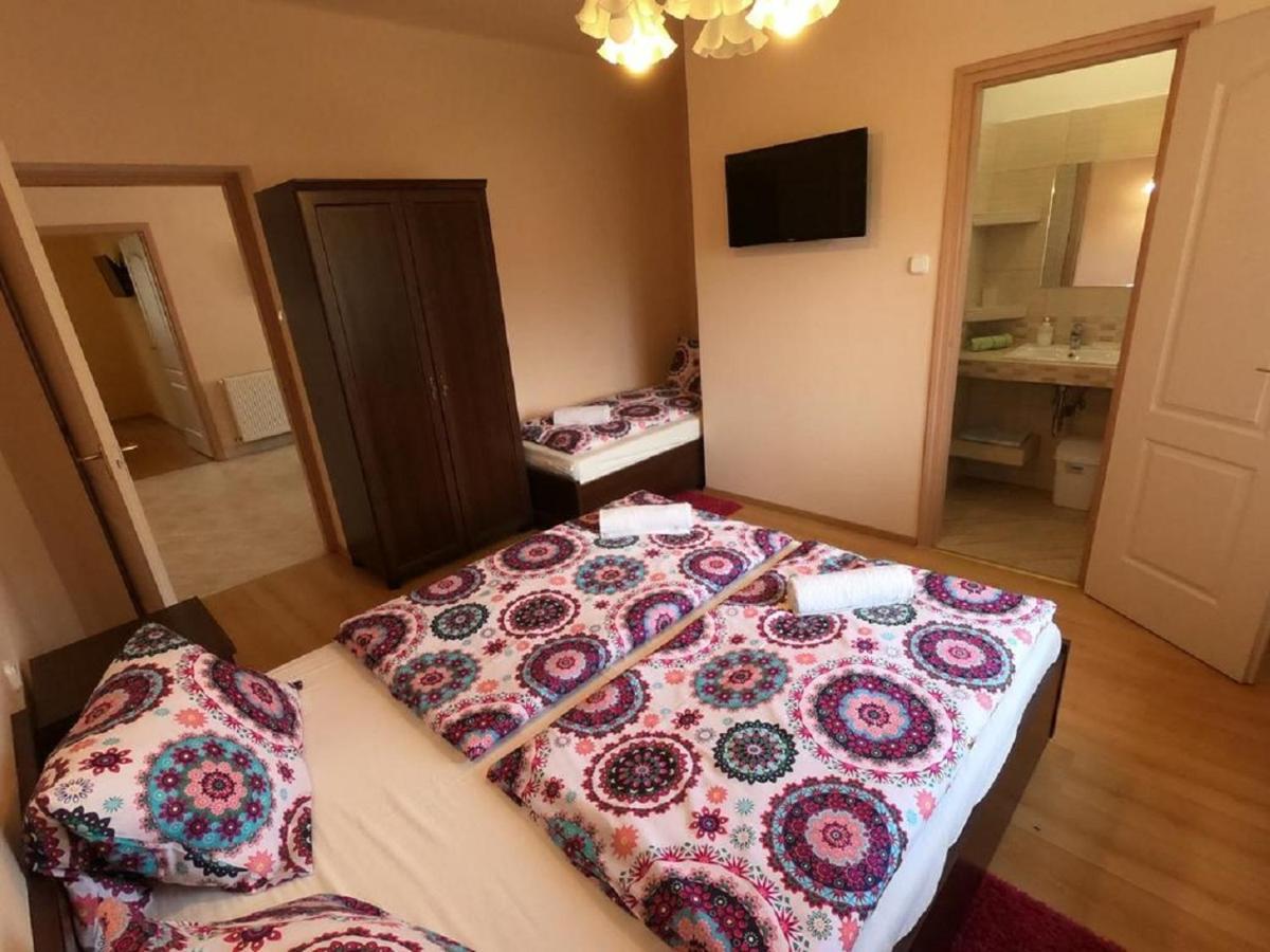Pandora Pool Apartman Hajdúszoboszló Екстериор снимка